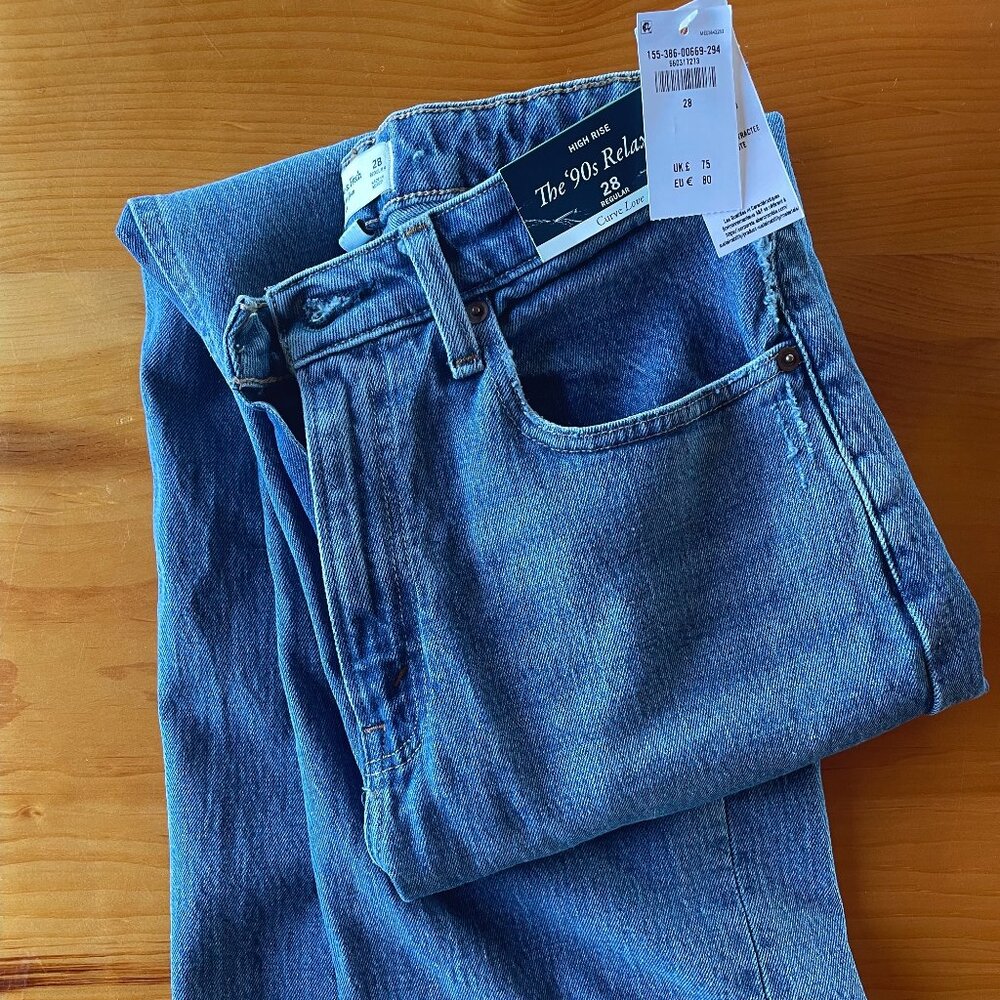 NWT A&F Curve Love High Rise 90s Relaxed Jean - 28